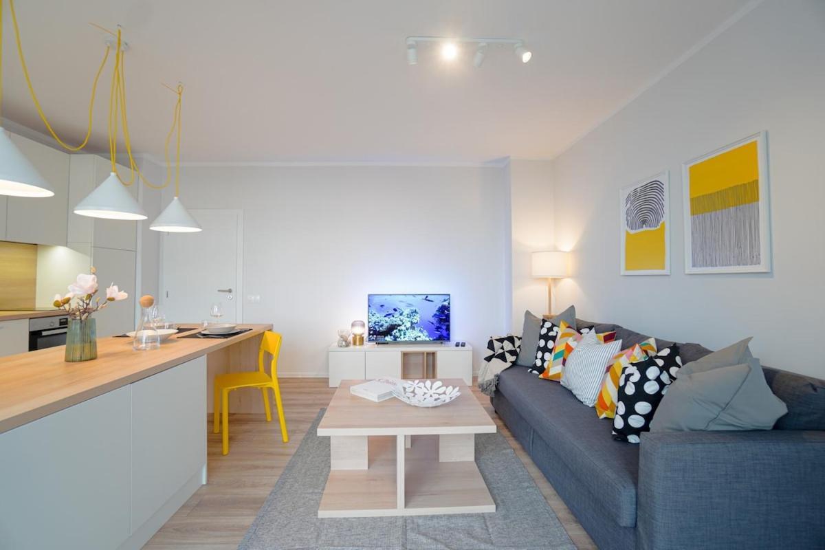 Apartment Scandinavian Airy In Business Area & Airport *