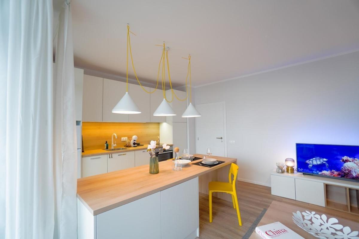 Scandinavian Airy In Business Area & Airport
