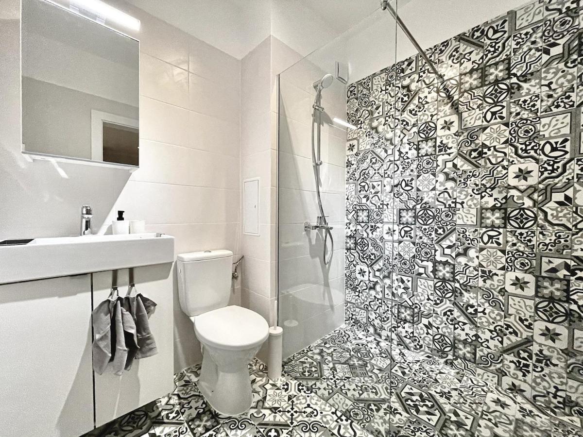 Scandinavian Airy In Business Area & Airport * Sofia